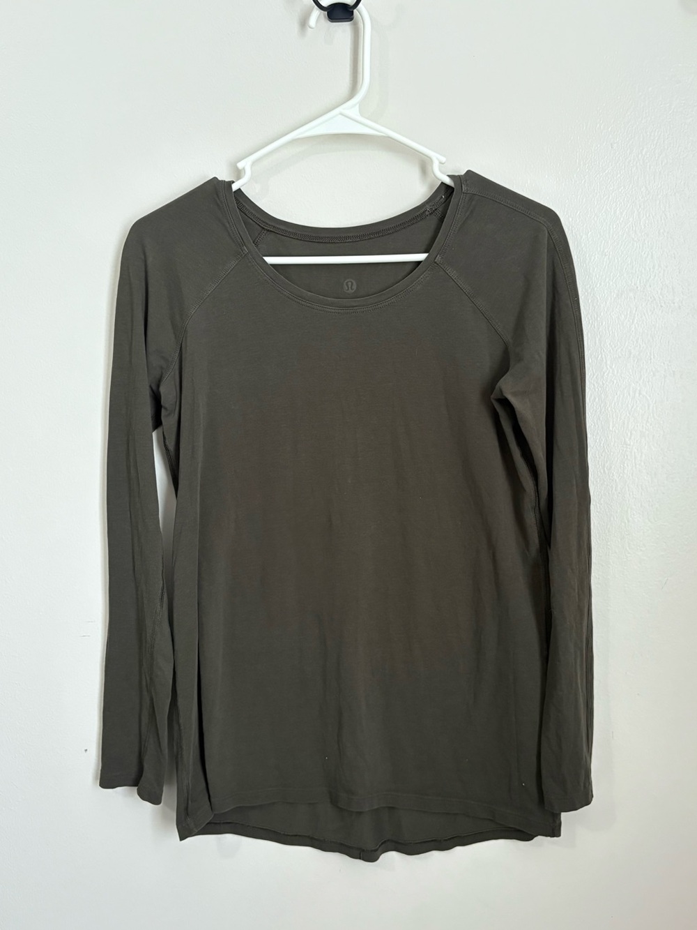 LULULEMON Women’s Long Sleeve Scoop Neck